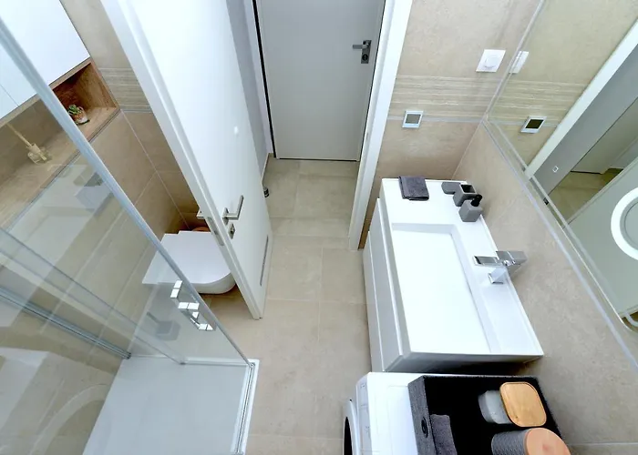 Exclusive شقة زادار